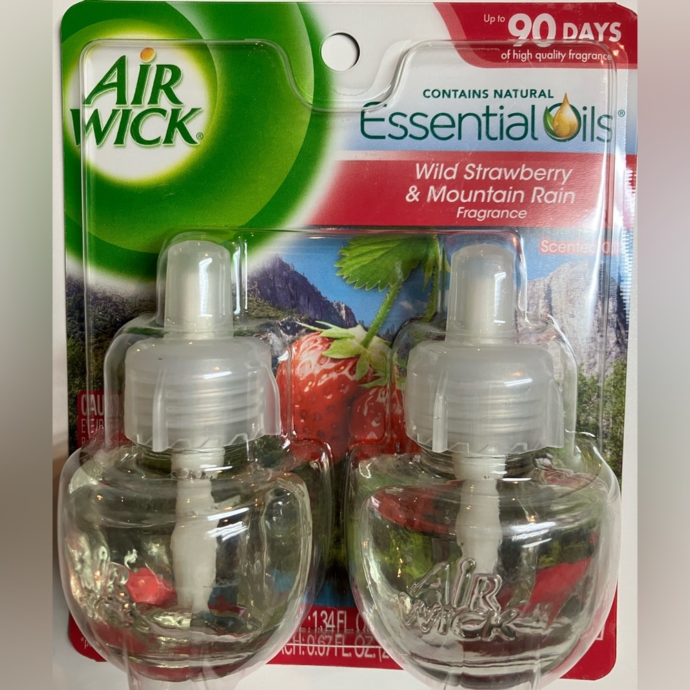 Discontinued scent: wild strawberry & mountain rain